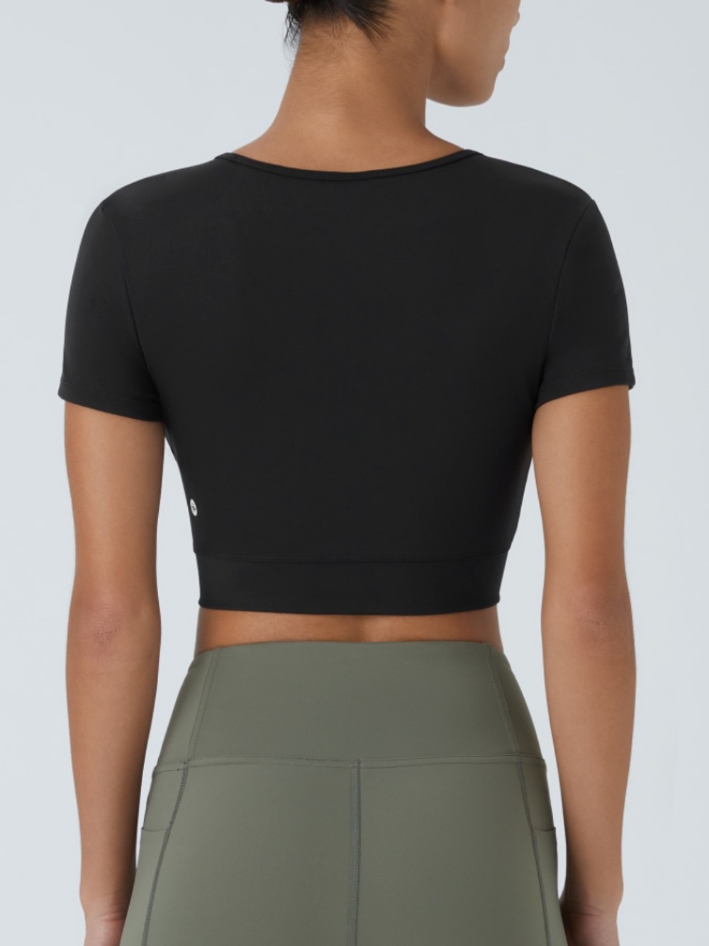 🔹 Halara Cropped Athletic Top Size Small Green - Picture 2 of 5